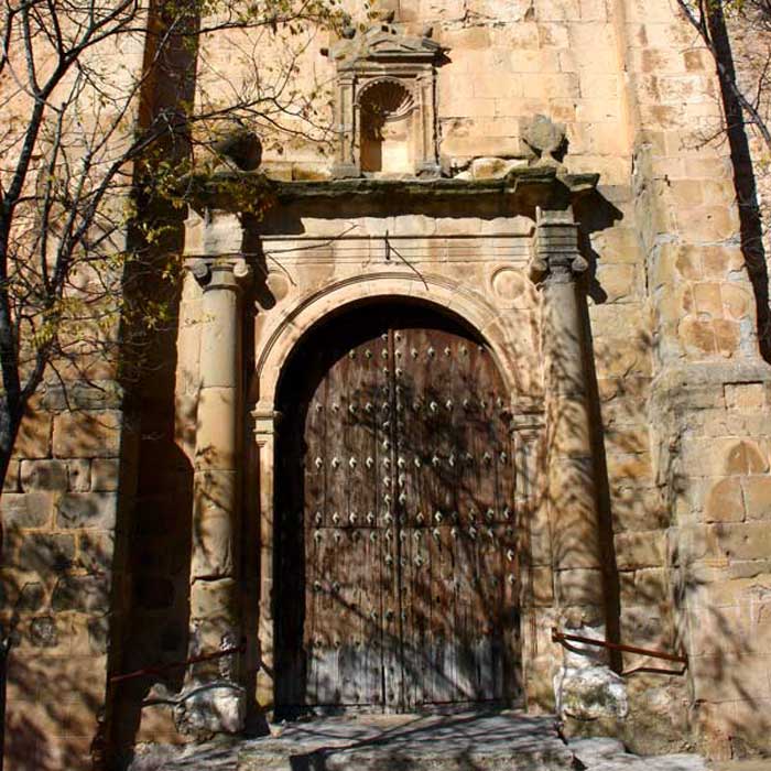 Deza, portada de Nuestra Señora de la Asunción